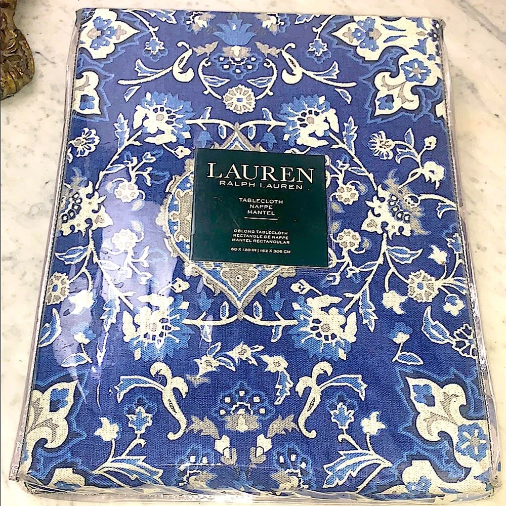 RALPH LAUREN CHAMBERS MEDALLION TABLECLOTH NEW 120 BY 60 OBLONG